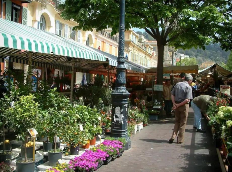 A Louer Au Coeur Du Carre Dor A Nice, Rue Dalpozzo A 150 Metres Des Plages Nizza