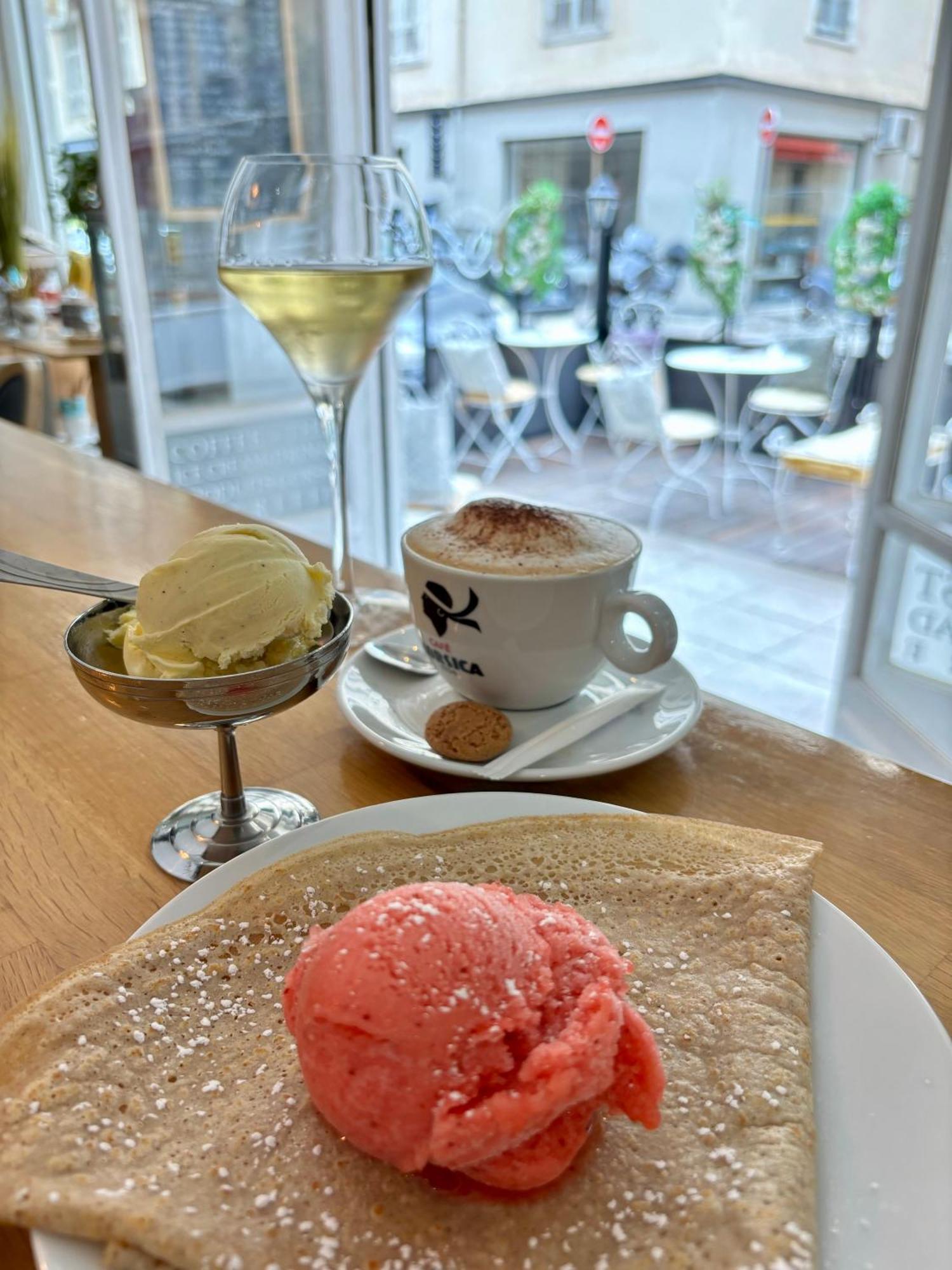 A Louer Au Coeur Du Carre D Or A Nice, Rue Dalpozzo A 150 Metres Des Plages * Nizza